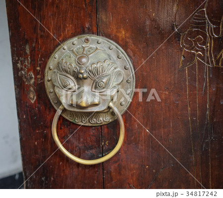 Old wooden door 34817242