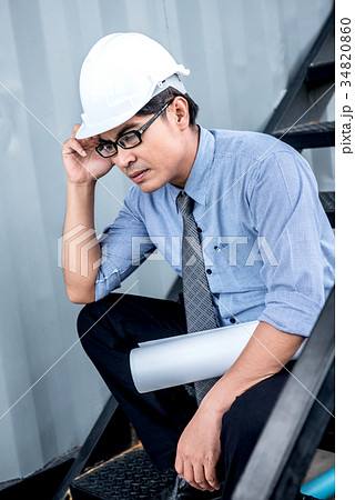 Engineer pressured with project fail 34820860
