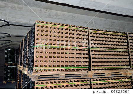 スペイン　カタルーニャ　コドルニウワイナリー 34822564