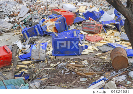 Plastic ice box old and broken into rubbish  34824685