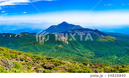 霧島ジオパーク 韓国岳より高千穂峰を望む 霧島ジオパーク 韓国岳より高千穂峰を望む 34826840