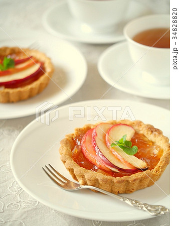紅玉りんごのタルトと紅茶 紅玉りんごのタルトと紅茶 34828820