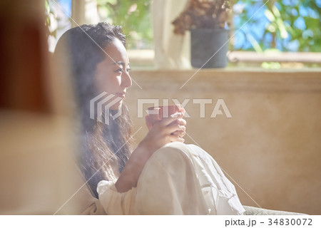 女性 ライフスタイル リラックス 34830072