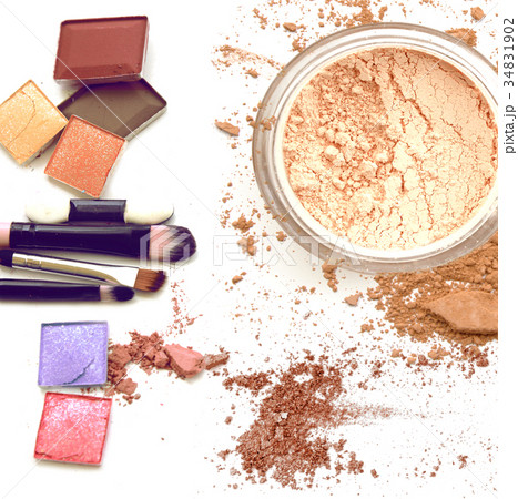 Cosmetic products. Facial powder and eye shadow Cosmetic products. Facial powder and eye shadow 34831902