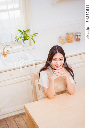 キッチンと女性 34832611