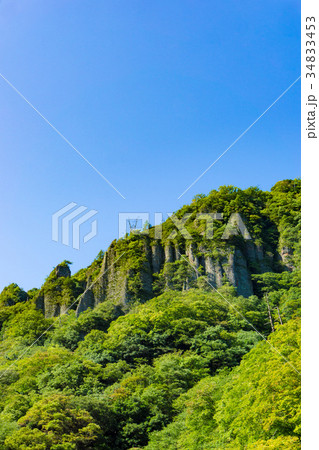 空と岩山 34833453