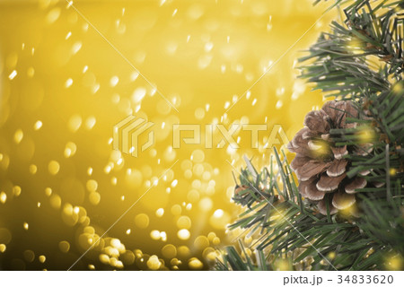 Christmas tree with decorations pine cone on gold Christmas tree with decorations pine cone on gold 34833620
