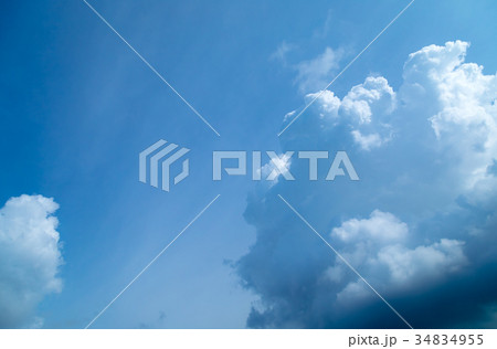 積乱雲 晩夏の空 秋の空 雲 コピースペース 広いコピースペース 積乱雲 晩夏の空 秋の空 雲 コピースペース 広いコピースペース 34834955