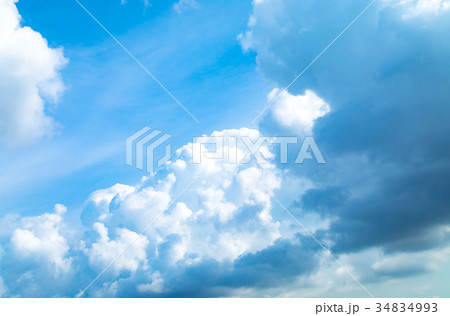 積乱雲 晩夏の空 秋の空 雲 コピースペース 広いコピースペース 積乱雲 晩夏の空 秋の空 雲 コピースペース 広いコピースペース 34834993