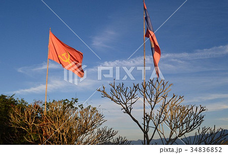 プーシーの丘の上の景色 34836852