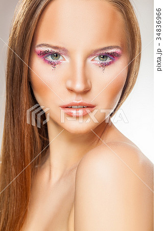 Gentle makeup 34836966