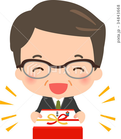 熨斗の付いた箱を差し出すスーツの中年男性 34843668