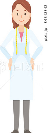女性の栄養士が腰に手をあてて立っているイラスト-全身 34848342
