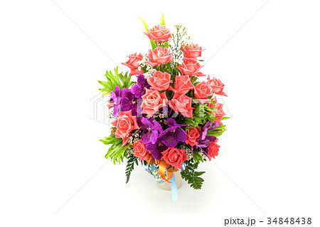 Beautiful bouquet of flowers isolated on white 34848438