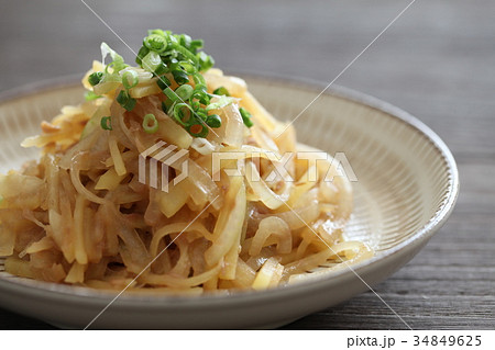 ジャガイモと玉ねぎとツナの炒め物 34849625