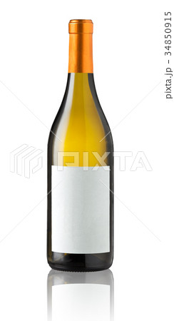 Wine bottle isolated with blank label. 34850915