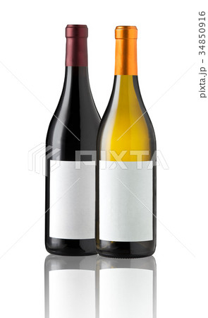 Two wine bottles isolated with blank label. 34850916