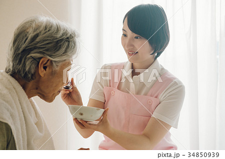 食事介助 ホームヘルパー 訪問看護 介護福祉 食事介助 ホームヘルパー 訪問看護 介護福祉 34850939