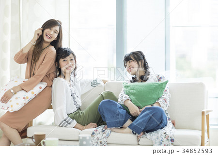 若い女性 若い女性 34852593