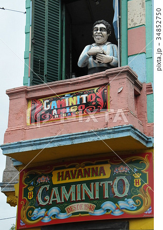 ブエノスアイレス、タンゴ発祥の地カミニート、バルコニーの人形 ブエノスアイレス、タンゴ発祥の地カミニート、バルコニーの人形 34852750