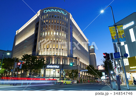 神戸元町 ライトアップされた大丸神戸店の写真素材 34854746 Pixta