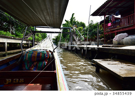 タイ ダムヌンサドゥアック水上マーケットに向かう船 34855439