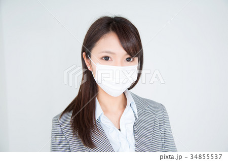 スーツ姿の女性 34855537