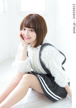 若い女性 ヘアスタイル 若い女性 ヘアスタイル 34856915