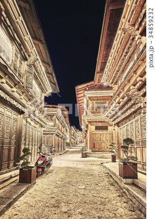 Empty street of Shangri La Old Town at night. Empty street of Shangri La Old Town at night. 34859232