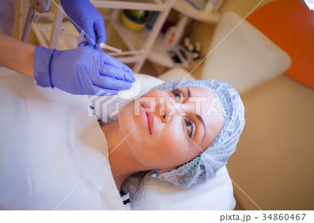 doctor beautician increases lip patient an doctor beautician increases lip patient an 34860467