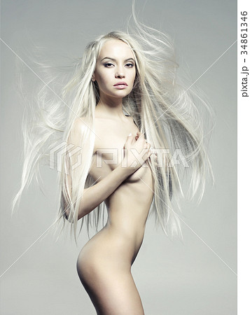 Elegant naked lady Elegant naked lady 34861346