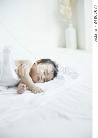赤ちゃん 幼児 純粋な 34865077