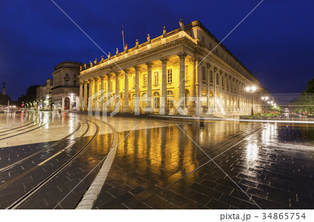 France, Nouvelle-Aquitaine, Bordeaux, Grand Theatre de Bordeaux at night in rain France, Nouvelle-Aquitaine, Bordeaux, Grand Theatre de Bordeaux at night in rain 34865754