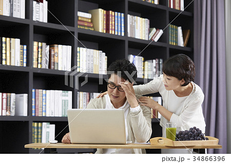 頭痛 夫婦 書斎 34866396