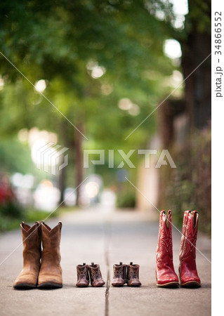 Shoes on sidewalk 34866552