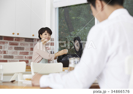 ご飯 ライス 夫婦 34866576