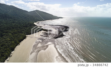 Australia, Queensland, Sea and coastline on sunny day 34866742