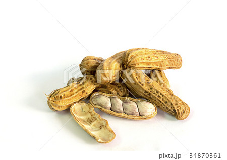 peanut isolated  34870361