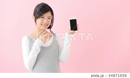 若い女の子　スマートフォン 34871056