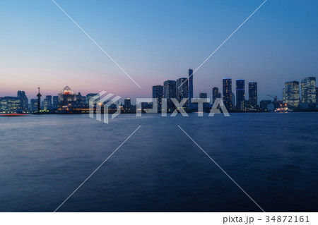 夕暮れ時の豊洲ぐるり公園からの景色 夕暮れ時の豊洲ぐるり公園からの景色 34872161