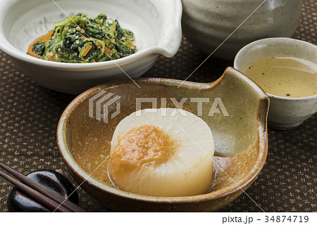 ふろふき大根と日本酒 ふろふき大根と日本酒 34874719