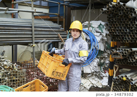 女性作業員 女性作業員 34879302