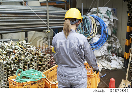女性作業員 女性作業員 34879345