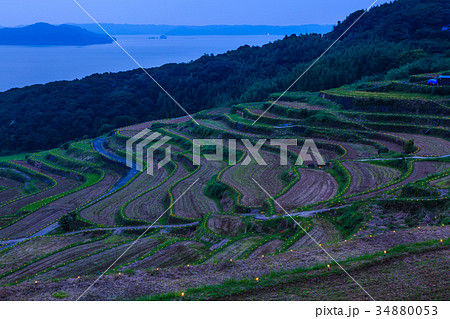 土谷棚田の火祭りライトアップ　長崎県松浦市 34880053