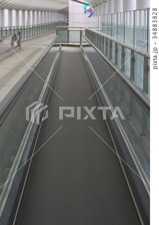 水平型エスカレーター 動く歩道 の写真素材 34
