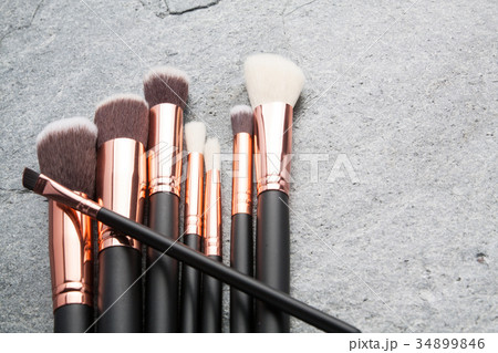 Various makeup brushes isolated Various makeup brushes isolated 34899846