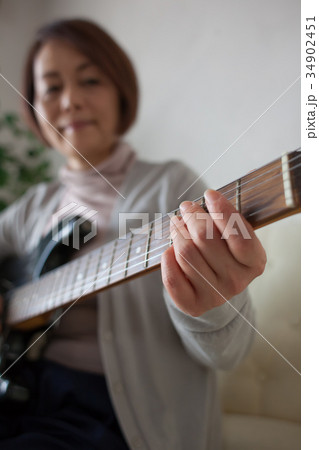 ミドル女性 習い事 手元ピント ミドル女性 習い事 手元ピント 34902451