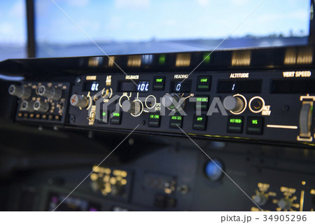 Aircraft autopilot heading controls panel display 34905296