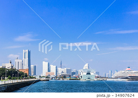 山下公園から眺める横浜ベイエリア 34907624