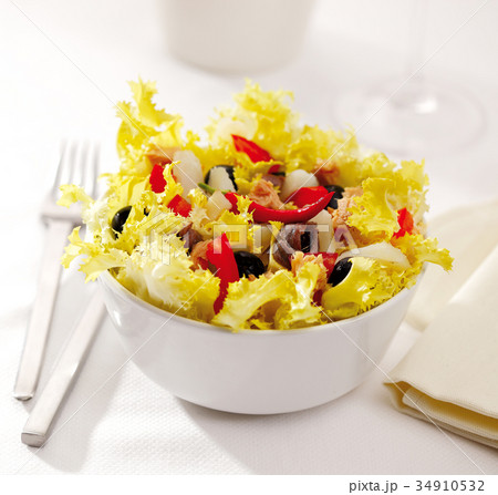 Mediterranean endive salad Mediterranean endive salad 34910532